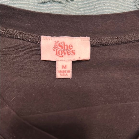 Black Ruched Cap Sleeve Crop Top - Picture 2 of 5